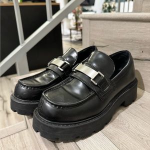 Vagabond Cosmo 2.0 with Buckle Hardware